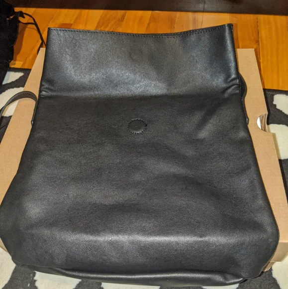 Crossbody - Picture 2 of 4